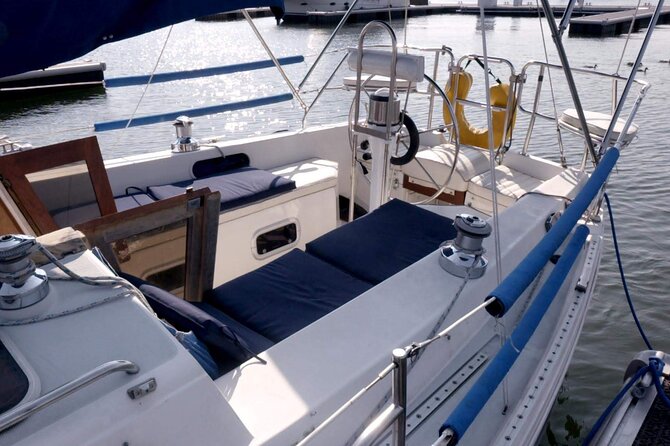 2.5-hour Guided Sailboat Tour - The calm side of NYC: why this route feels special