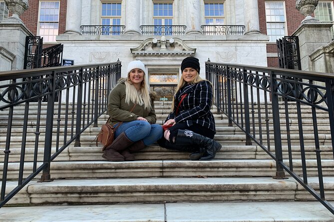 2.5 Hour Private Gossip Girl Sites Tour - Start at Lotte New York Palace: Where Your Tour Day Begins