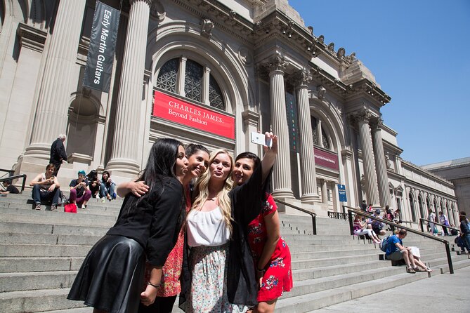 2.5 Hour Private Gossip Girl Sites Tour - Stop 1: On Location Tours (Set the Scene Fast)
