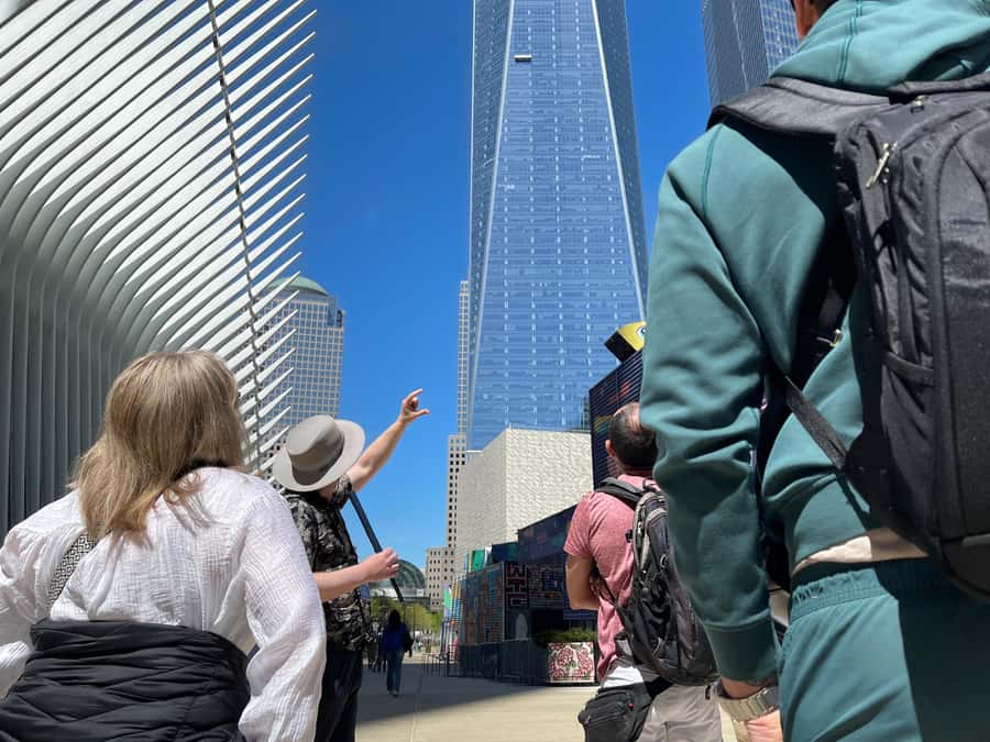 9/11 Ground Zero Walking Tour - Reflecting Absence and the pools: what you should notice