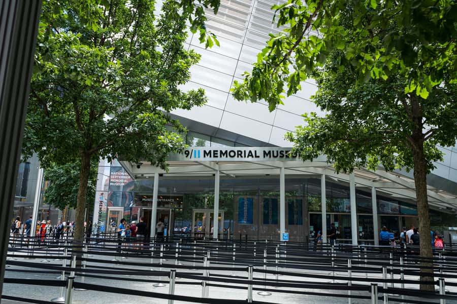 9/11 Memorial & Ground Zero Tour with Optional Museum Ticket - The FDNY Ten House pause: hearing from the responders’ world