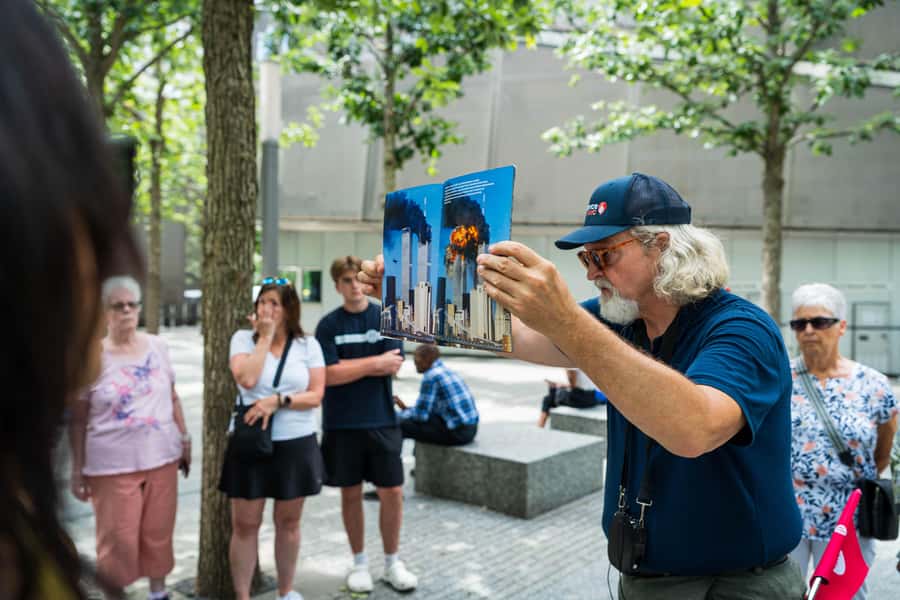9/11 Memorial & Ground Zero Tour with Optional Museum Ticket - Oculus Center: hope and rebirth you can actually see