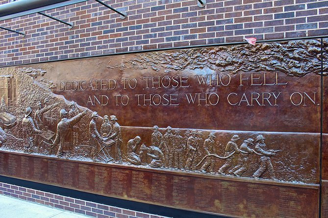 9/11 Memorial Tour with Skip-the-Line Museum Ticket - St. Paul’s Chapel and the Human Timeline of Waiting