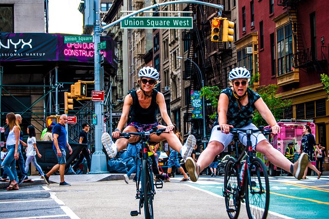 A Day in Manhattan Bike Tour - Cast-iron streets and the arts-and-music complex stop