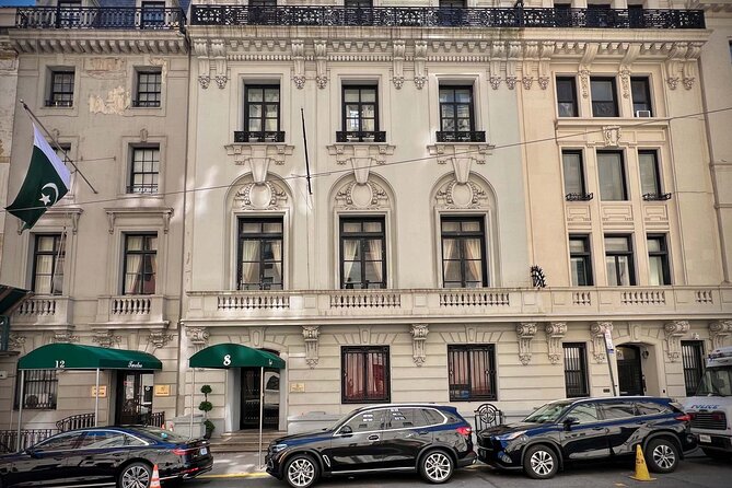 A Gilded Age Audio Guide: New York's Millionaire Row - Beaux-Arts and Vanderbilt-era grandeur: the mansion string that matters