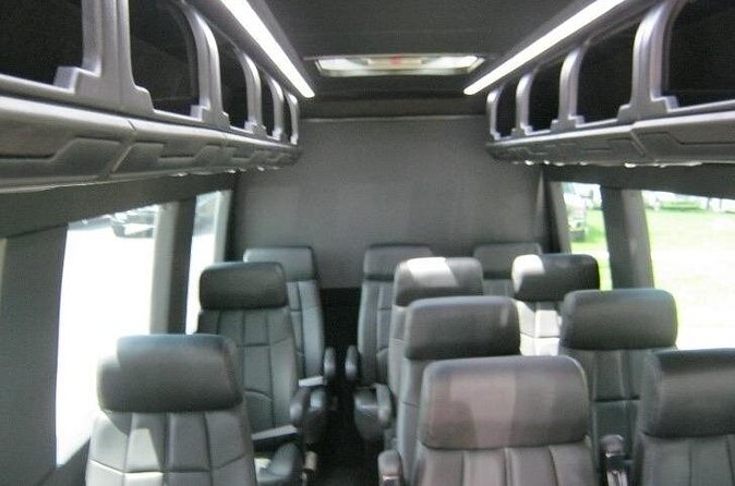 Affordable Door-To-Door Transport (NYC To Boston) - WiFi, outlets, and how to use the drive time well