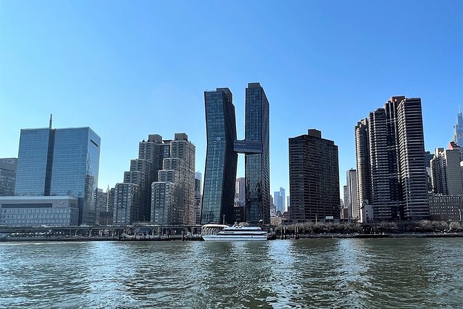 AIANY Climate Change Tour in New York - East River engineering: UN views, East River Park, and Inwood