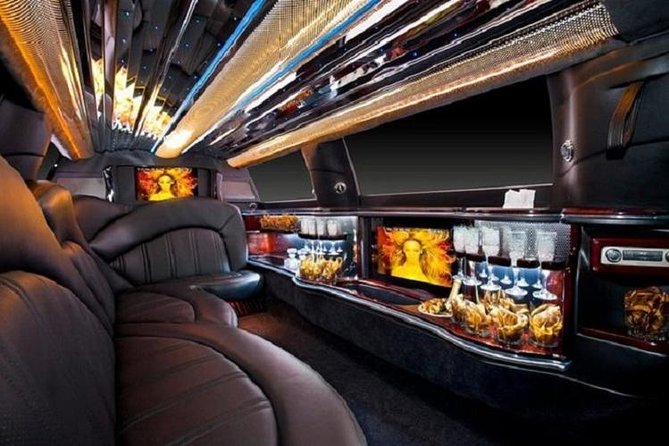 Airport Luxury departure ride from NYC Hotels by Limousine or SUV - The Real-World Tradeoffs: Communication and Vehicle Condition