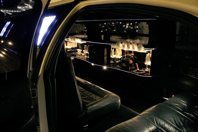 Airport Luxury departure ride from NYC Hotels by Limousine or SUV - Who This Airport Ride Fits Best (and Who Might Skip)