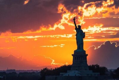 App Guided Statue of Liberty and Ellis Island Tour - Stop 1: Battery Park Ferry Ride (About 20–30 Minutes)