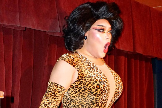 Best of NYC Drag - Drag Bar Crawl with Drink - A 2.5-hour Hell’s Kitchen drag night that favors shows over hopping