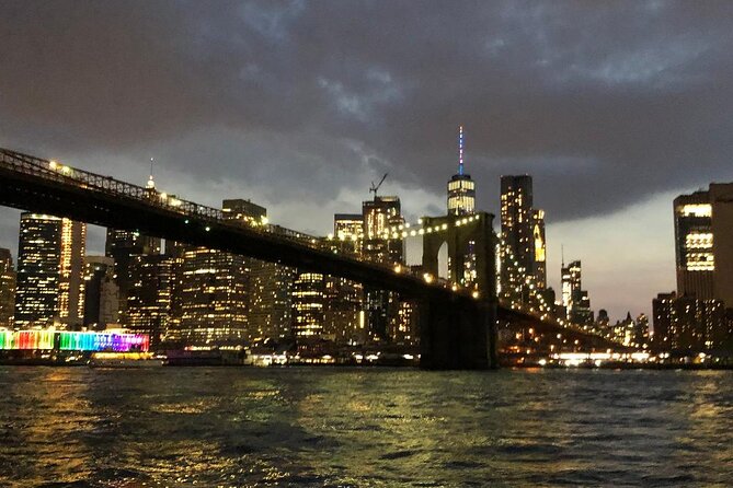 Best Private Luxury Sunset Boat Tour in New York City - 1 Hour - Manhattan skyline and One World sights: what you’ll actually see