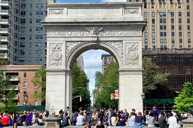 Boho Greenwich Village: A Self-Guided Audio Tour - Entering Greenwich Village at Washington Square Park
