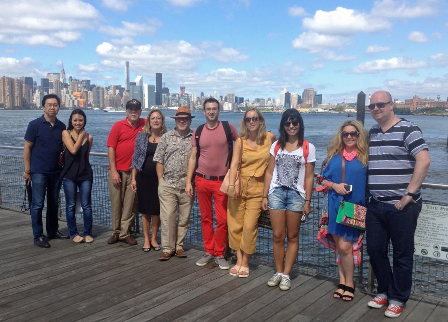 Brooklyn: 2-Hour Best of Brooklyn Walking Tour -Williamsburg - Gentrification: Getting the Honest Version While You Walk