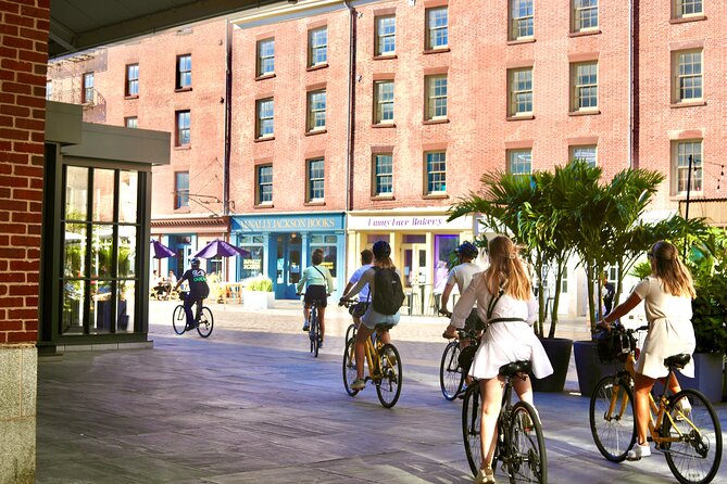 Brooklyn Bridge and Waterfront 2-hour Guided Bike Tour - Pace and fitness: what relaxed riding really means