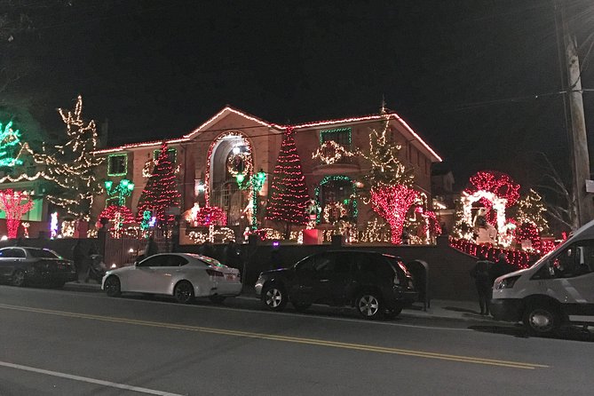 Brooklyn Christmas Lights Walking Tour at Dyker Heights - Who This Tour Is Best For (And Who Should Skip It)