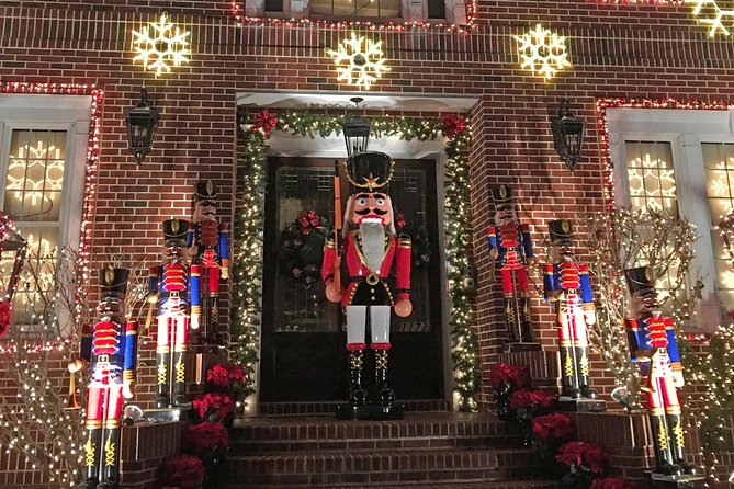 Brooklyn Christmas Lights Walking Tour at Dyker Heights - After the Tour Ends: Navigating the Lights District on Your Own