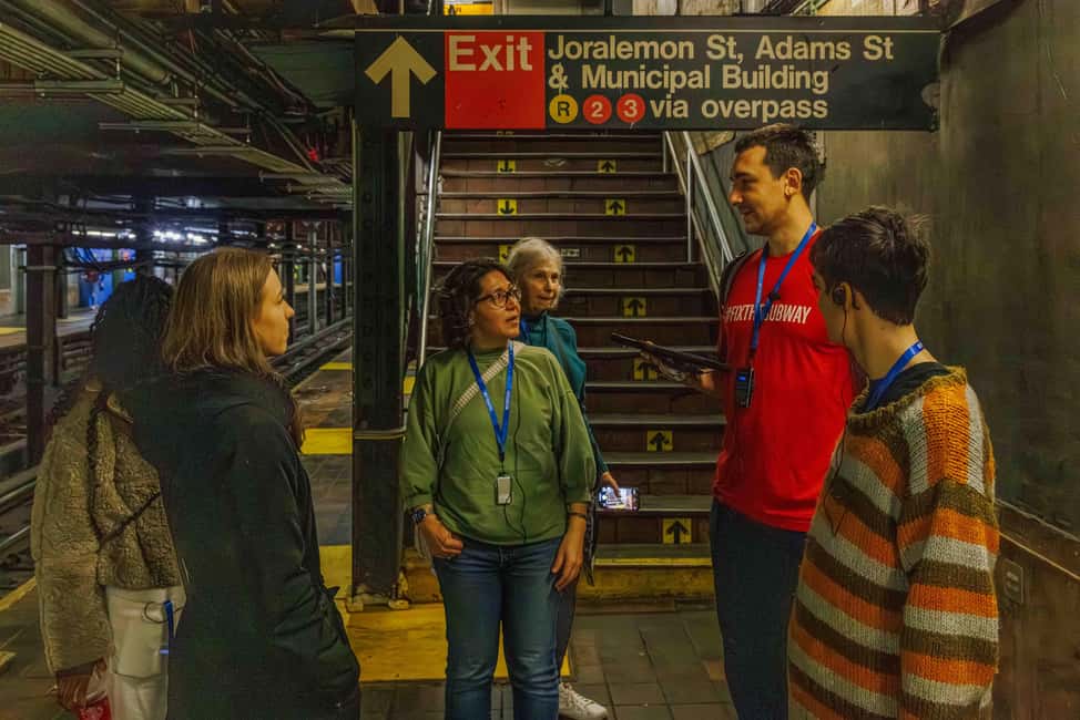 Brooklyn: Discover Hidden NYC Subway Secrets - Private - Smith–9 St and the Gowanus Canal view that explains elevation