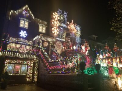 Brooklyn Dyker Heights Christmas Wonderland Bus Tour - Price and comfort: what $54 really buys you