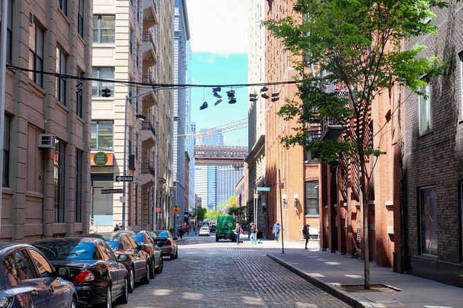 Brooklyn Heights, DUMBO and Brooklyn Bridge guided tour in French - Value check: $63.96 for a guided, high-impact route