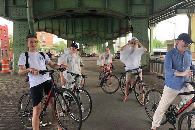 Brooklyn Neighborhoods Small-Group Bike Tour - Red Hook Tastings: Raaka Chocolate and Widow Jane Distillery