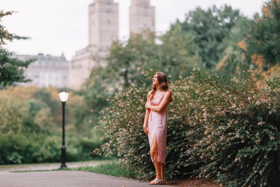 Brooklyn: Personal Travel and Vacation Photographer - Contemporary, candid posing: what happens during the shoot