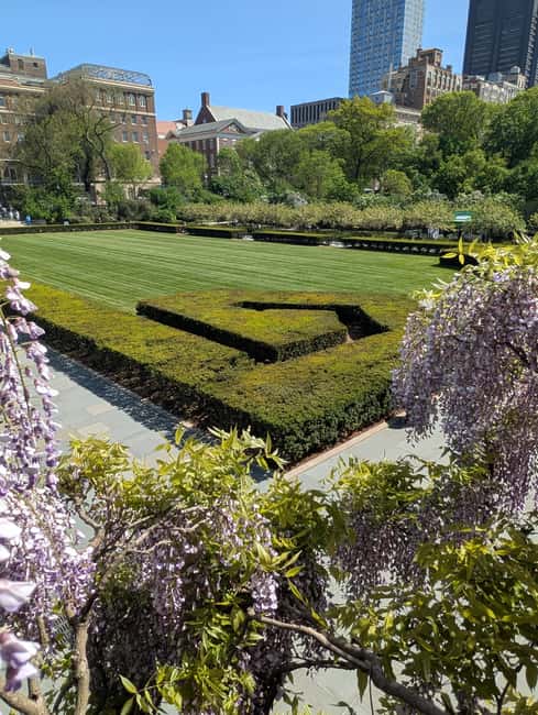 Central Park 5 Star Walking Tour led by Manhattan residents! - Belvedere Castle and the Shakespeare Garden: viewpoints with meaning