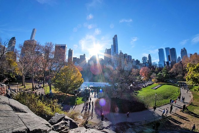 Central Park Guided Walking Tour in French - Central Park works better with a French guide’s storyline