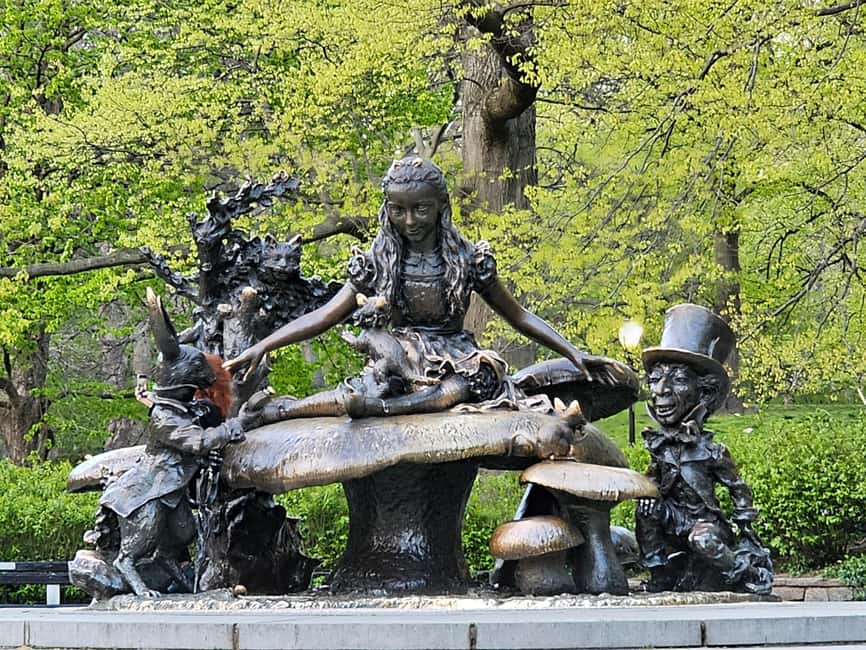 Central Park, NY: Nature, Architecture and Movie Scenes Tour - Leaving Midtown: Grand Army Plaza and the quiet-pond switch