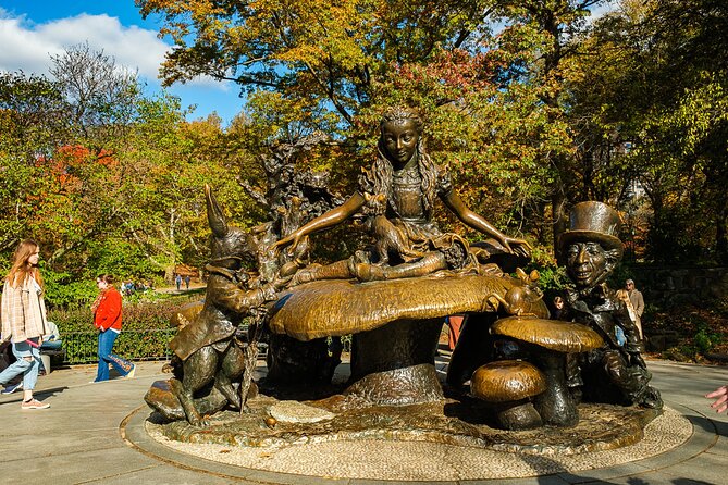 Central Park Pedicab Tour / Photo Stops - Central Park Zoo and Balto: Pop Culture Landmarks with Real Presence