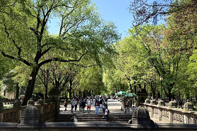 Central Park Pedicab Tour with local Guide - Umpire Rock: a quick climb with a payoff view