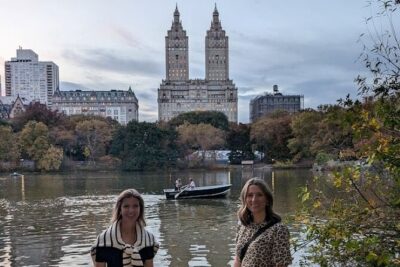 Central Park Tour with Complimentary Photo Album - The Pond and Gapstow Bridge: Your First Classic “Photo Stop”