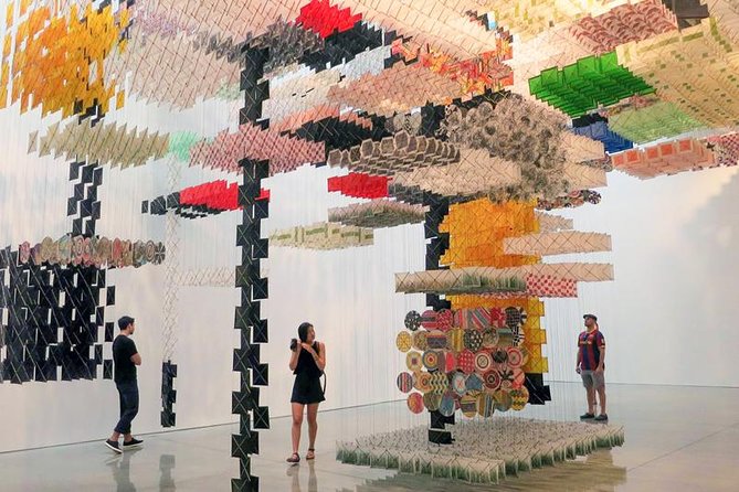 Chelsea Contemporary Art Tour with NYC Professional Art Critic - Your 2-hour Chelsea route: about seven gallery stops and changing exhibitions