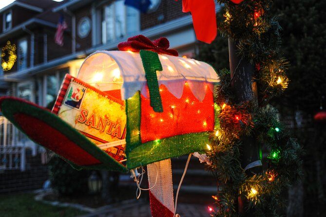 Christmas Holiday Lights NYC Sightseeing Tours with Special Gifts - Key Points Before You Go
