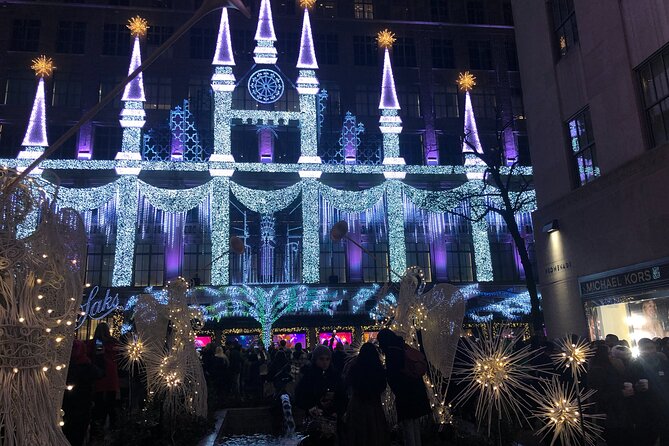 Christmas Light Private Carriage Ride New York City - Rockefeller Center Christmas Tree: the holiday beacon you came for