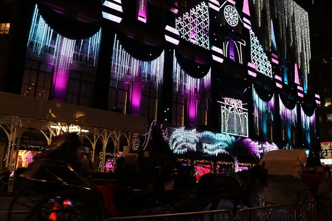 Christmas Light Private Carriage Ride New York City - Trump Tower, Saint Thomas Church, and the Radio City finish
