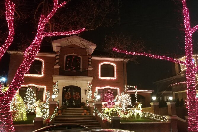 Christmas Lights Tour of Dyker Heights Brooklyn - The ride, the timing, and why 3 to 4 hours can feel longer