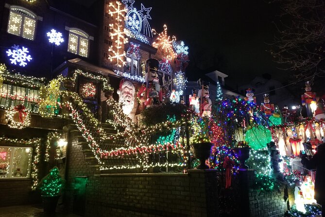 Christmas Lights Tour of Dyker Heights Brooklyn - Who should book this tour, and who should reconsider