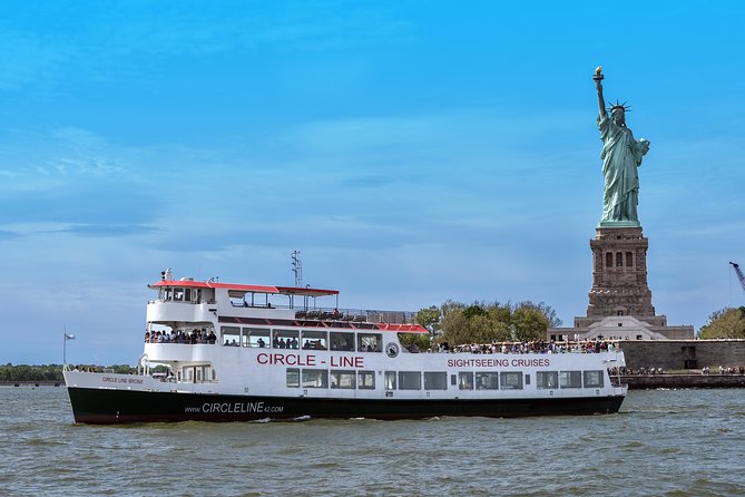 Circle Line: 1.5hr - New York City Landmarks Cruise - South Street Seaport and the revitalized waterfront feel