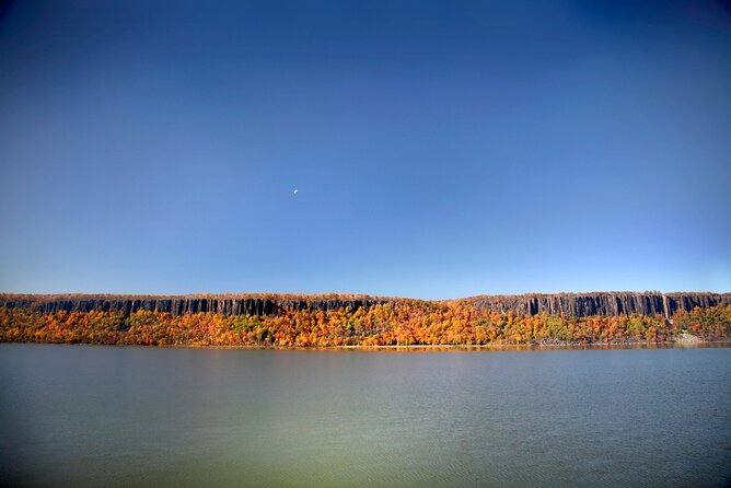 Circle Line: 8-hr Bear Mountain Oktoberfest Cruise - Bear Mountain State Park: your two-hour hike with a real dock climb