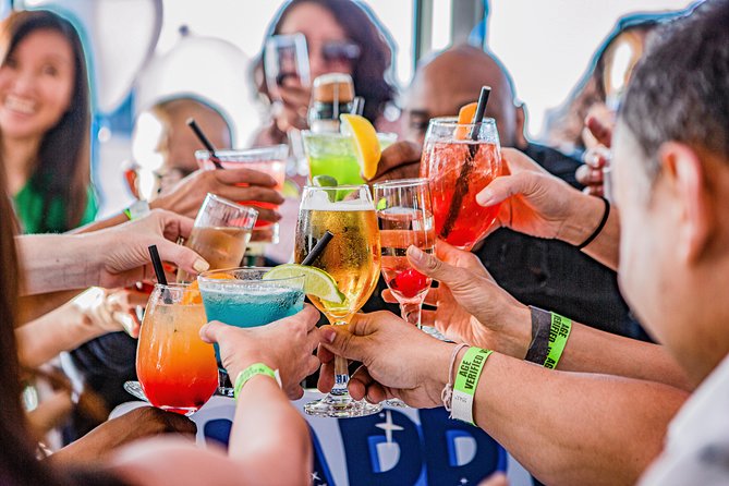 City Cruises New York Alive After Five Cruise - Happy hour setup: drinks, music, and the pace of the party