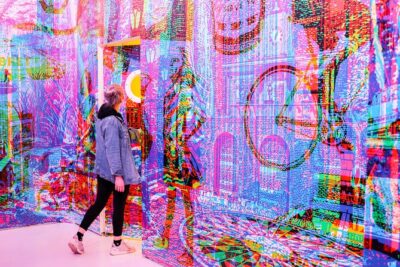 Color Factory NYC Ticket - Photo Moments Built In: How to Get Good Pictures Without Fuss