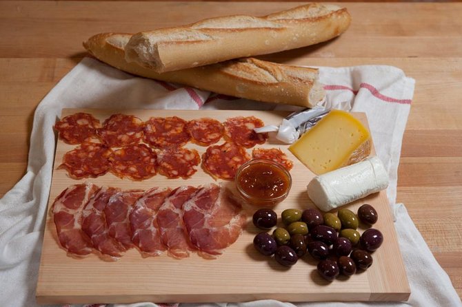 Deluxe Picnic for 2 (Grab and Go) - Quick Take