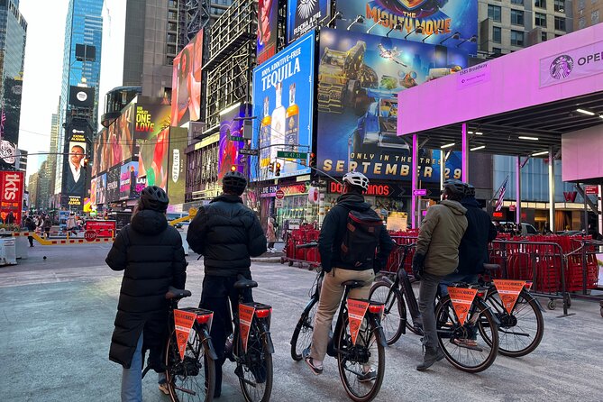 Downtown Bike Tour with Stylish Dutch Bikes - The 9/11 Memorial Stop: Meaningful in 15 Minutes