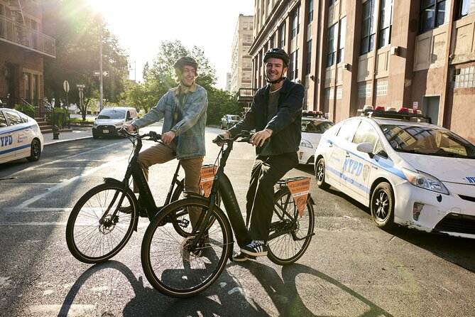 Downtown Bike Tour with Stylish Dutch Bikes - Courthouse Views, Heights, and the Bridge-Shadow Ride
