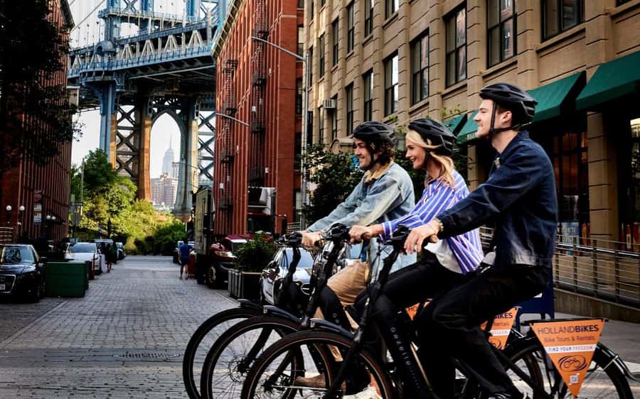 Downtown Bike Tour with Stylish Dutch Bikes or E-bikes! - Quick Highlights