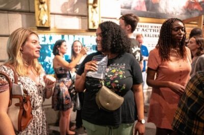 Drama and Discourse in New York Theatre - Inside the theatre: venue context that changes how you watch