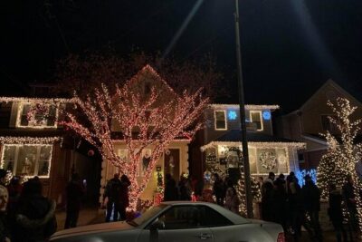 Dyker Heights Christmas Lights Tour - Lower Manhattan on the way down: Meatpacking and High Line views from the bus