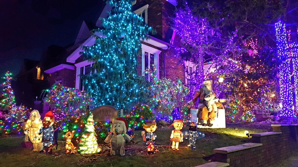 Dyker Heights Holiday Lights - Key things to know before you go
