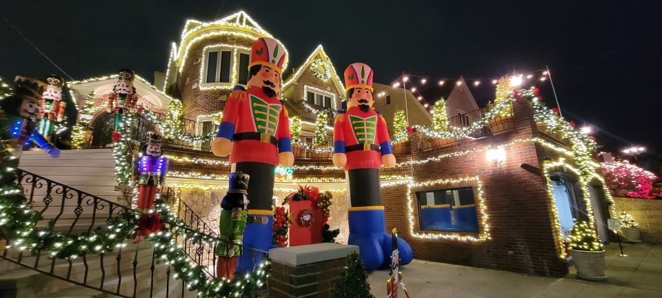 Dyker Heights Holiday Lights - The 16-block lighting show: what you’ll actually see